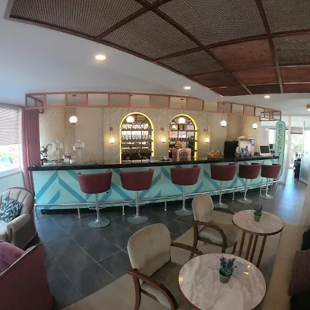 Irem Garden & Apartmanhotel 2*