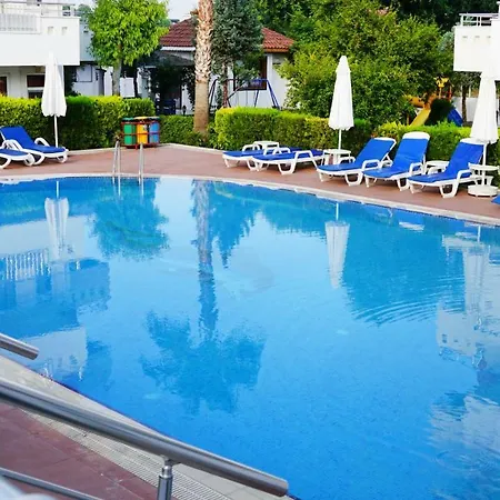 Irem Garden & Apartmanhotel 2*