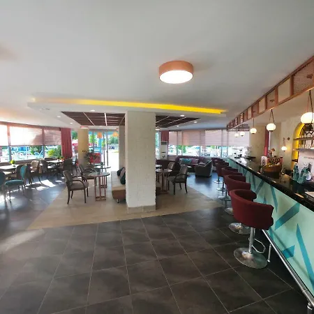 מלון דירות Irem Garden & 2*