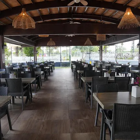 Irem Garden & Apartmanhotel 2*