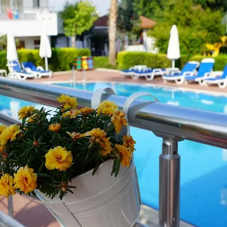 Irem Garden & Aparthotel Side