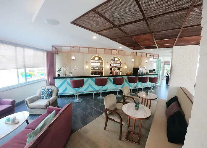 Irem Garden & 2* Side